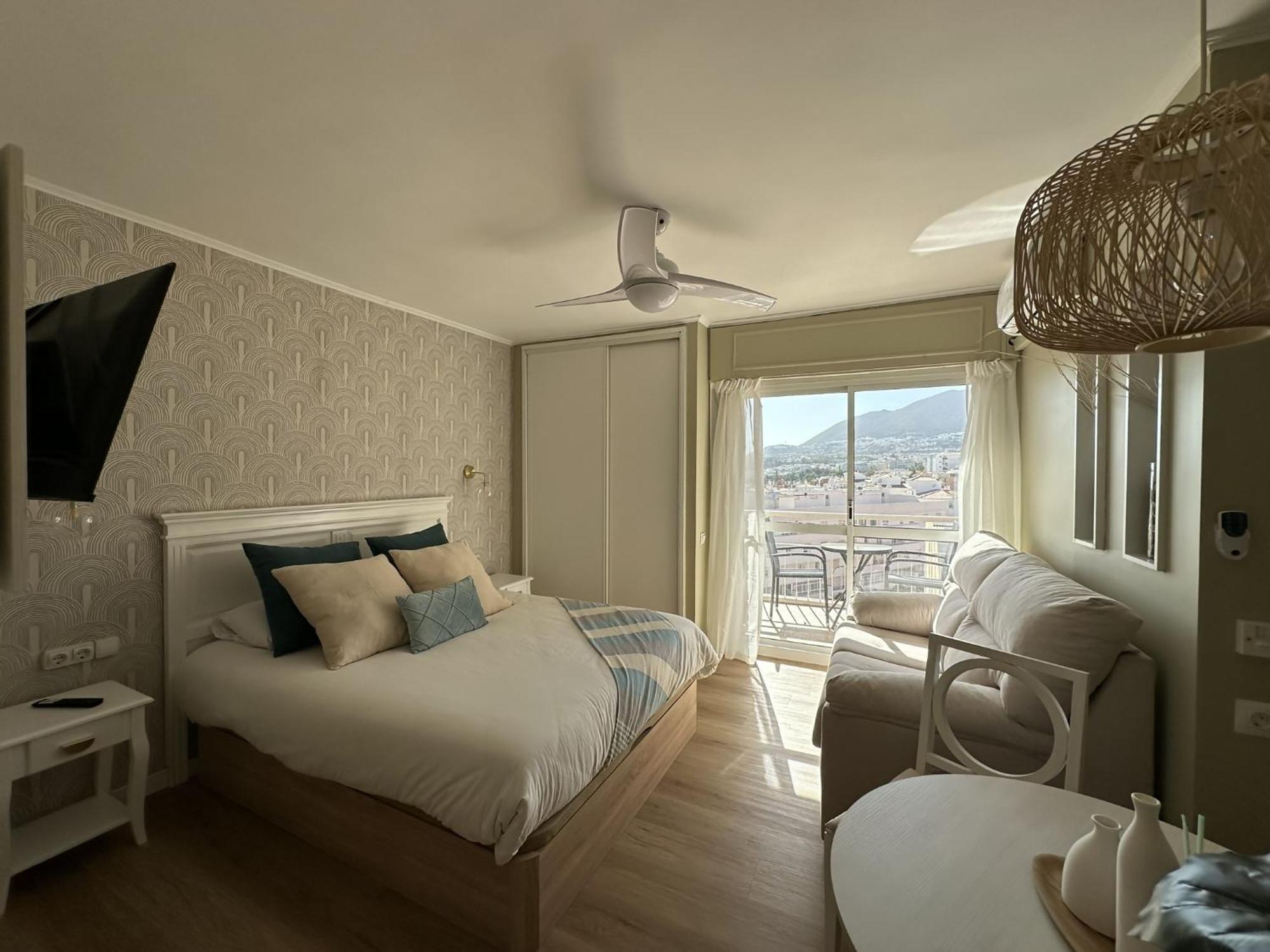 Estudio Agata Con Piscina A 800M De La Playa 베날마데나코스타 외부 사진